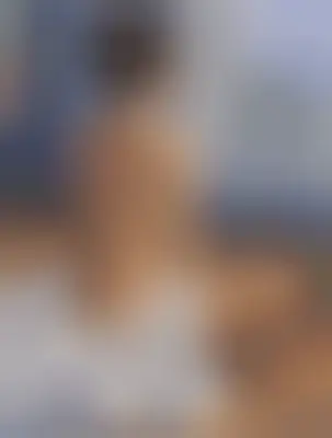 Девушка у окна — раскраска 18+